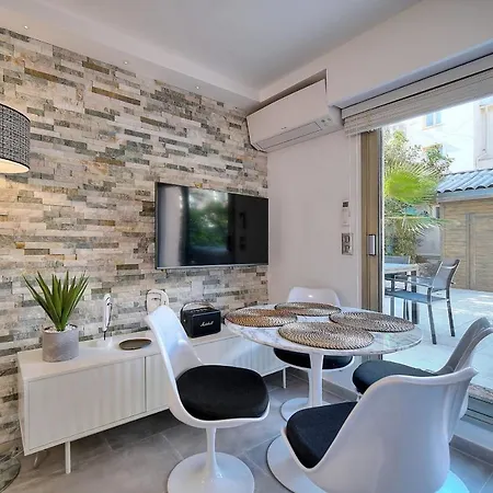 Immogroom - Renovated - Terrace Of 50m2 - Air Conditioning Apartment *